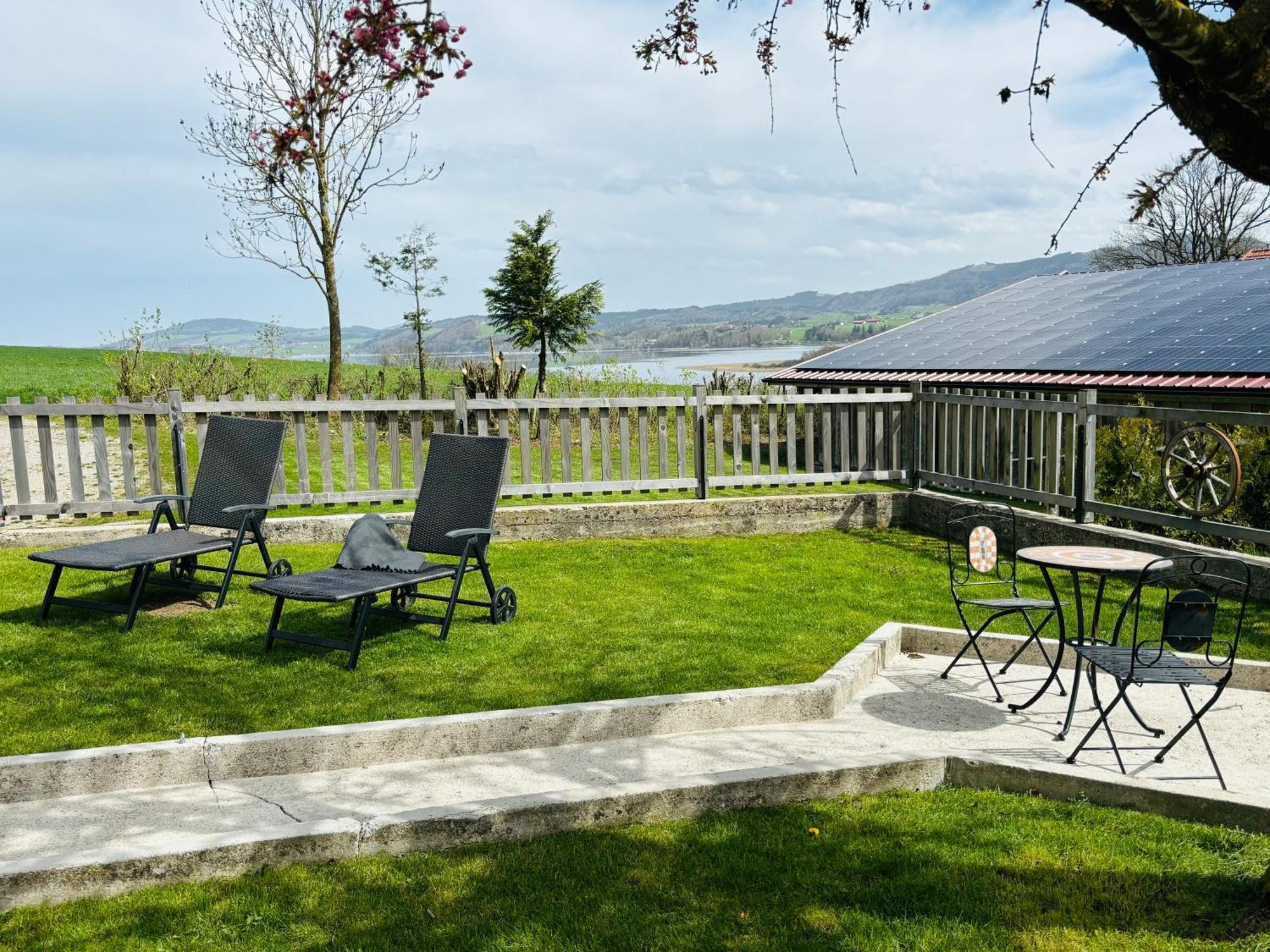 Gaesthaus "Seeblick" Seekirchen am Wallersee Quarto foto