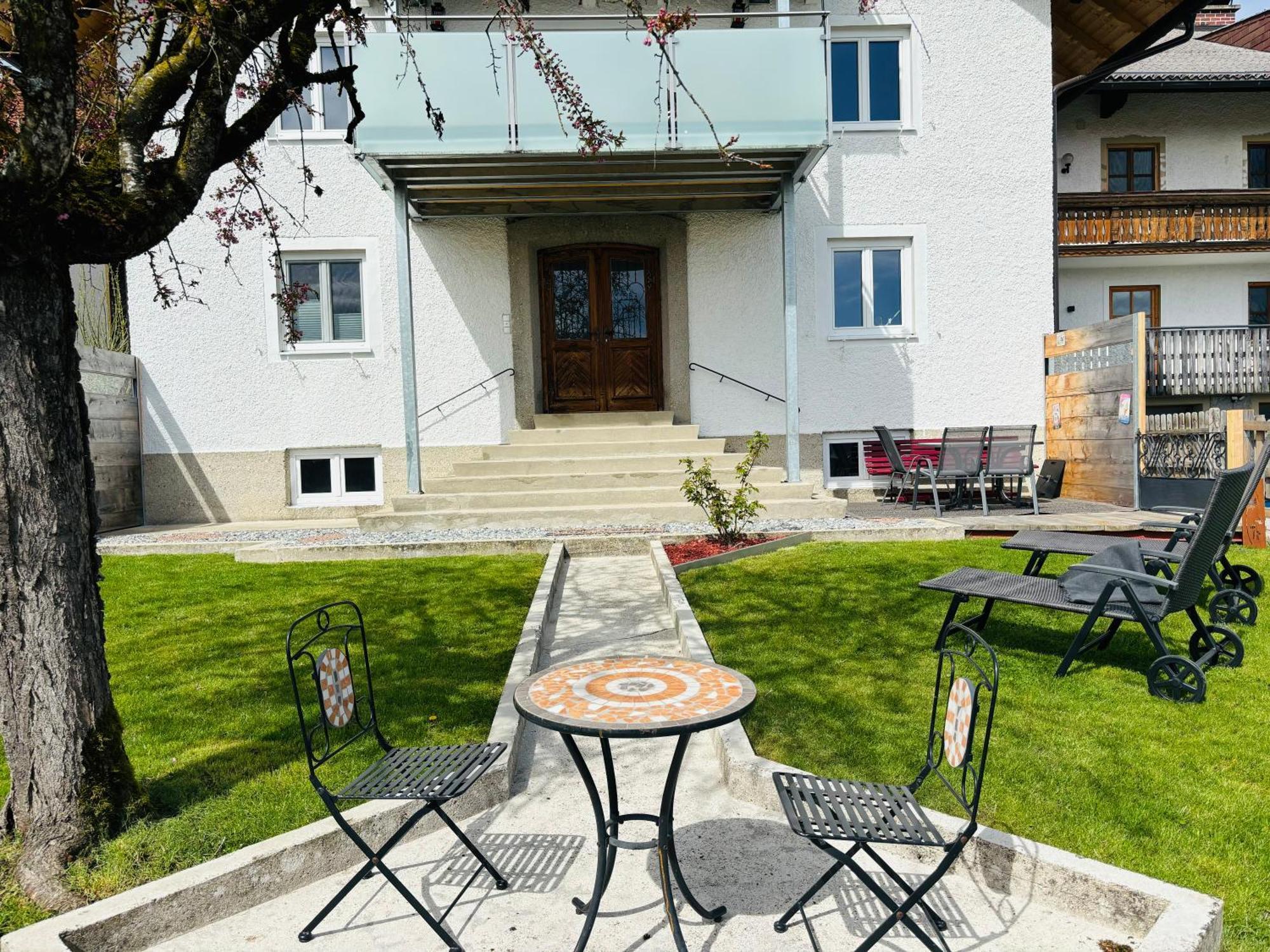 Gaesthaus "Seeblick" Seekirchen am Wallersee Quarto foto