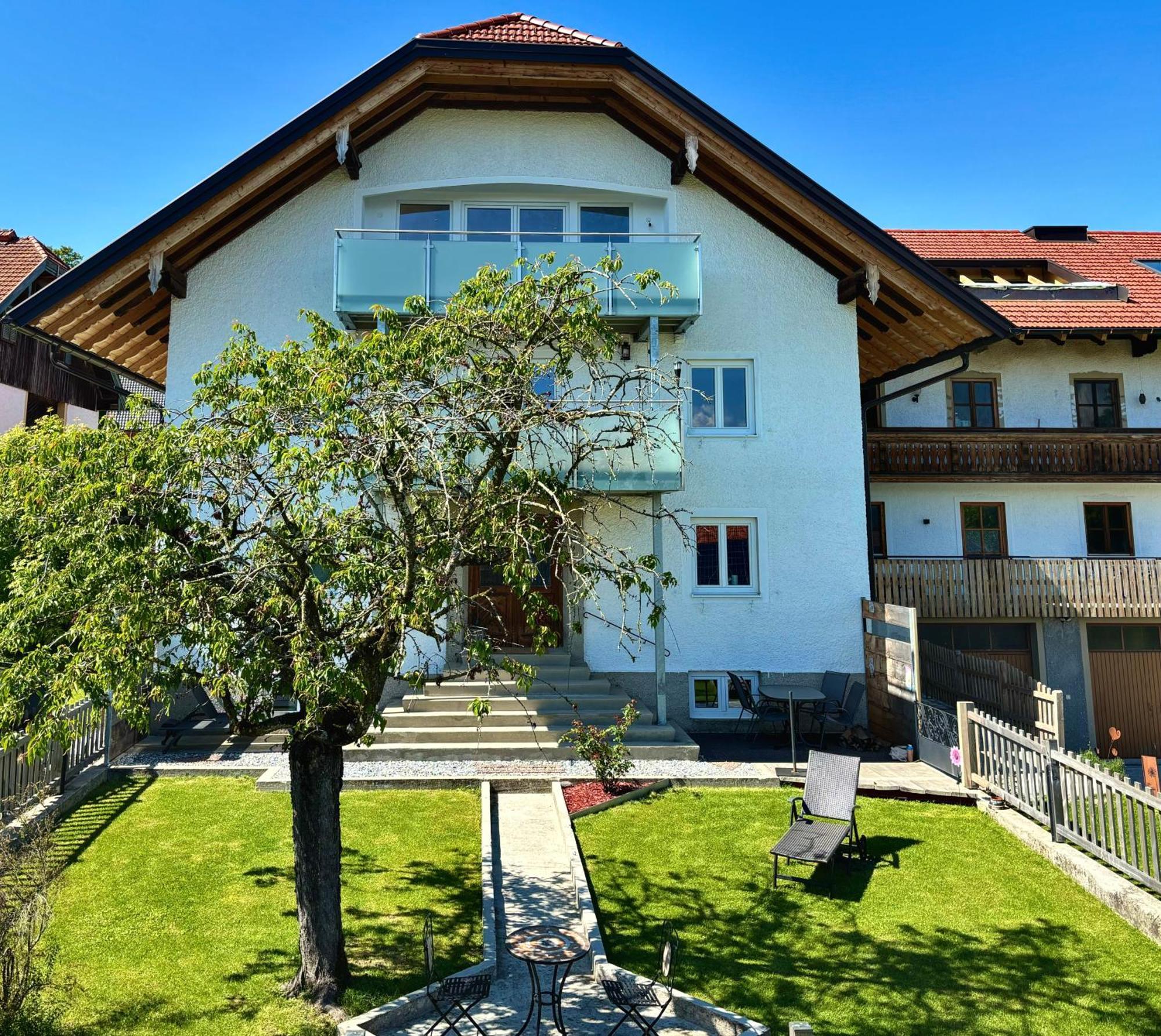 Gaesthaus "Seeblick" Seekirchen am Wallersee Exterior foto